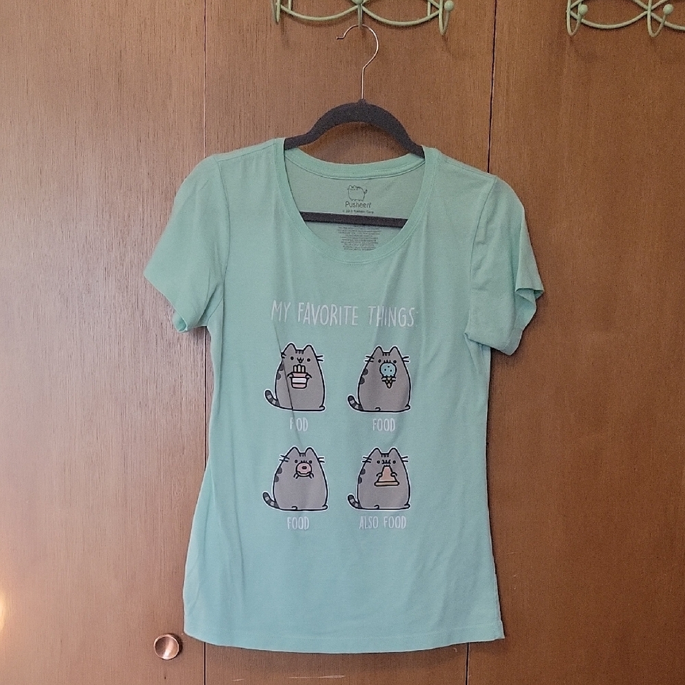 Mint Green Graphic Tee Pusheen the Cat Loves Food
